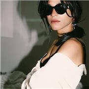 Posso insegnarti tutto quello che vuoi sapere sulla moda e lo styling.